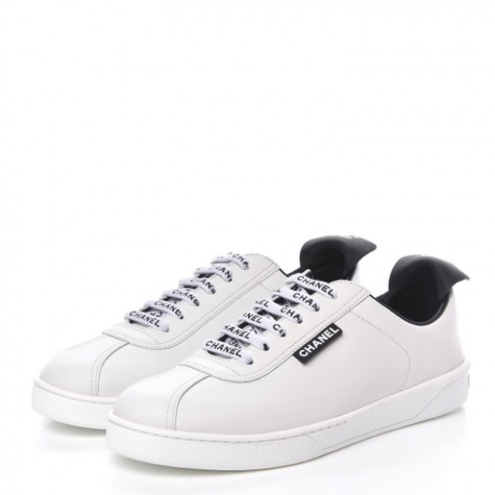CHANEL White Calfskin CC Womens Sneakers Size 42 - Picture 3 of 7